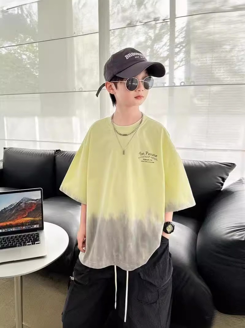 รับผลิตเสื้อมัดย้อม เสื้อทีม เสื้อทำงาน เสื้อร้าน เสื้อออกกำลังกาย รับสกรีนเสื้อ รับทำเสื้อทีม รับทำชุดยูนิฟอร์ม
