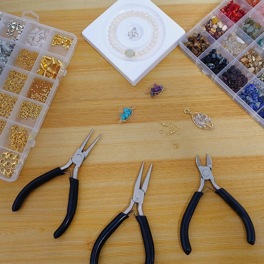 รับผลิตชุดเครื่องมือคีม ไขควง แบบพกพา Tool kit เครื่องมือช่าง ของแจก รับสกรีนโลโก้ เครื่องมือช่าง ชุดไขควง ของแจกของแถม ของพรีเมี่ยม รับยิงเลเซอร์