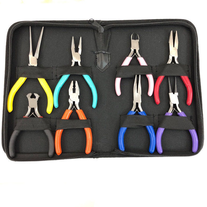 รับผลิตชุดเครื่องมือคีม ไขควง แบบพกพา Tool kit เครื่องมือช่าง ของแจก รับสกรีนโลโก้ เครื่องมือช่าง ชุดไขควง ของแจกของแถม ของพรีเมี่ยม รับยิงเลเซอร์