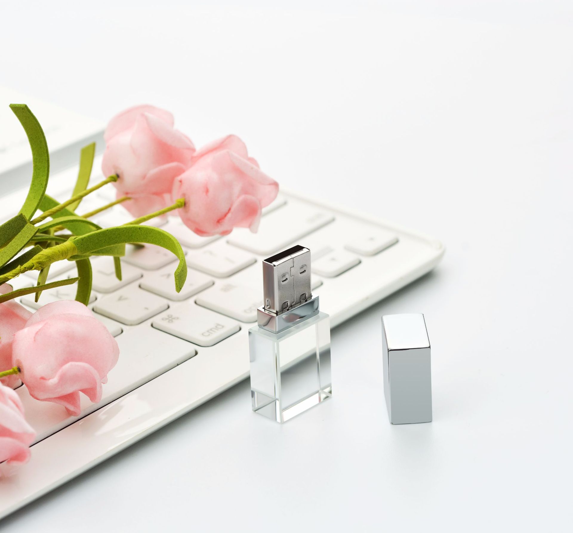 รับผลิต สกรีน แฟลชไดร์ฟ (FLASH DRIVE) พร้อมสกรีนโลโก้