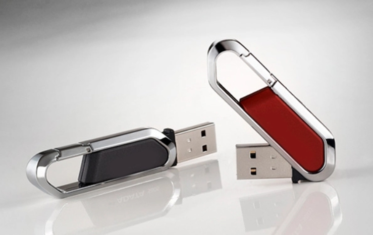รับผลิต สกรีน แฟลชไดร์ฟ (FLASH DRIVE) พร้อมสกรีนโลโก้