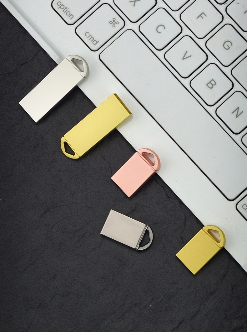 รับผลิต สกรีน แฟลชไดร์ฟ (FLASH DRIVE) พร้อมสกรีนโลโก้