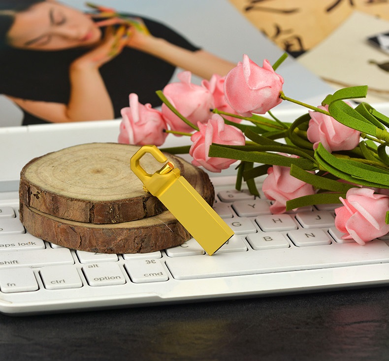 รับผลิต สกรีน แฟลชไดร์ฟ (FLASH DRIVE) พร้อมสกรีนโลโก้