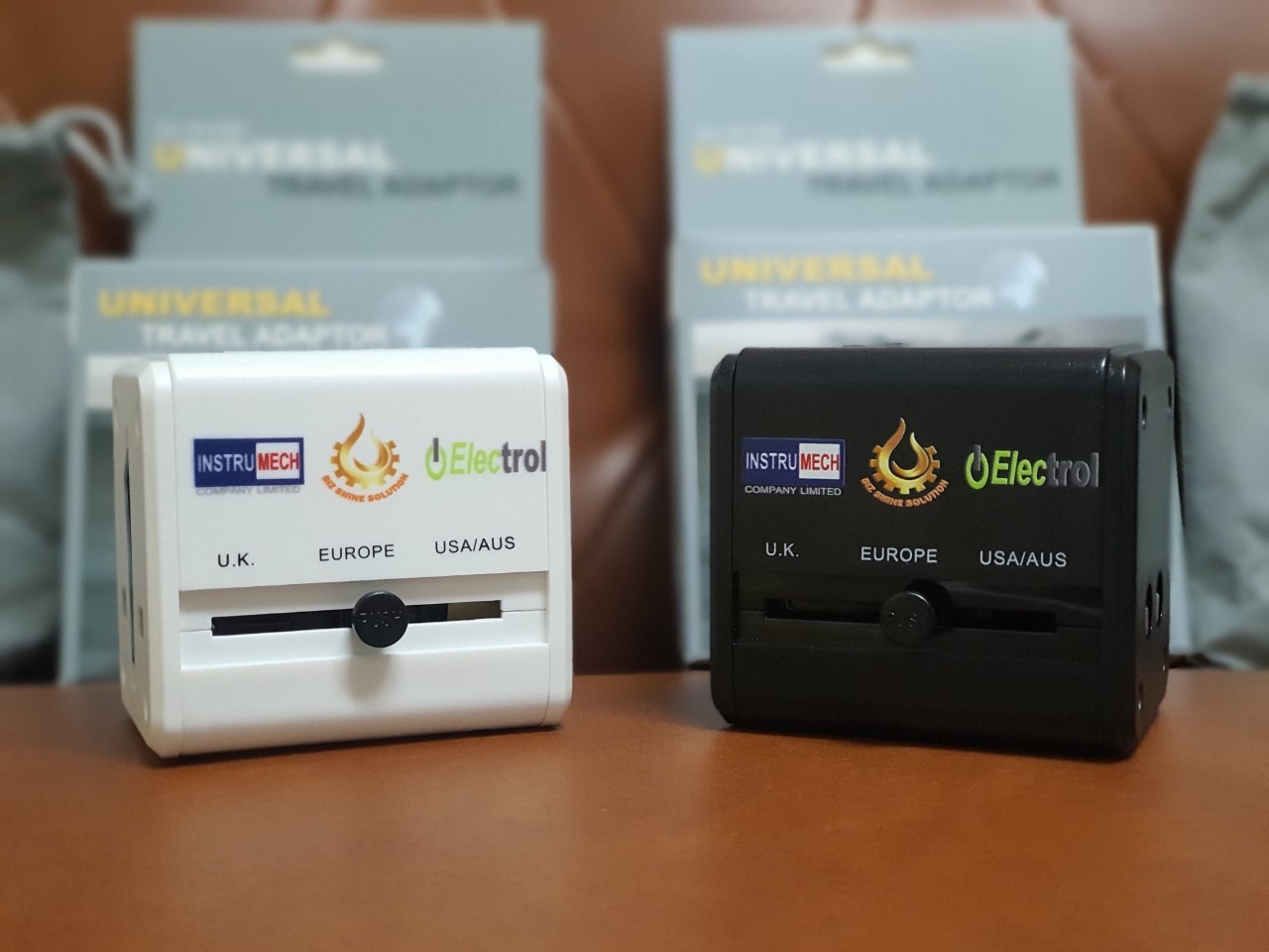 รับสกรีน Universal Adapter All in Oneปลั๊กไฟ Dual USB ใช้ได้ทั่วโลก US/UK/EU/AUปลั๊กไฟใช้ได้ทั่วโลกมากกว่า150ประเทศ