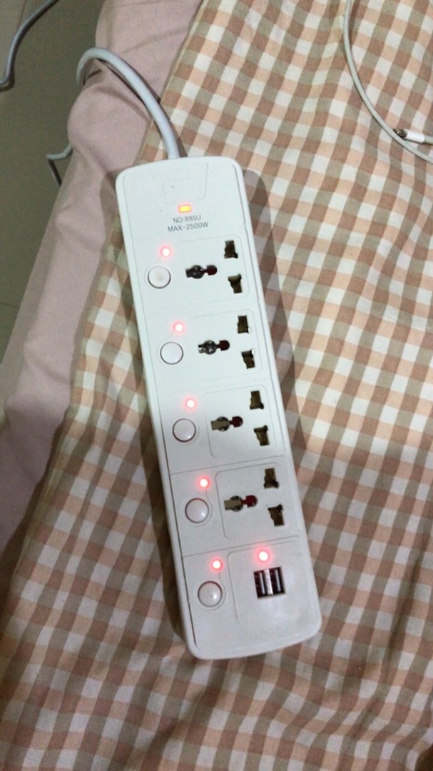 รับสกรีน ปลั๊กไฟ 4 ช่อง 2500 W ปลั๊กพ่วง ปลั๊กสามตา ปลั๊กสายต่อพ่วง ปลั๊กไฟ usb ปลั๊กชาร์จ USB รางปลั๊กไฟ สายยาว 3 เมตร