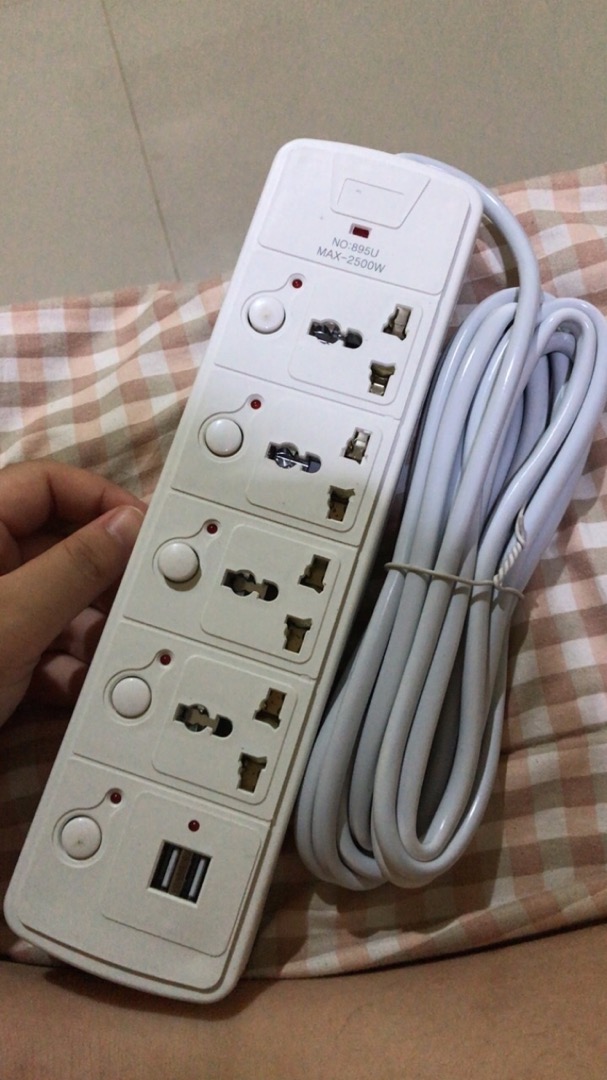 รับสกรีน ปลั๊กไฟ 4 ช่อง 2500 W ปลั๊กพ่วง ปลั๊กสามตา ปลั๊กสายต่อพ่วง ปลั๊กไฟ usb ปลั๊กชาร์จ USB รางปลั๊กไฟ สายยาว 3 เมตร