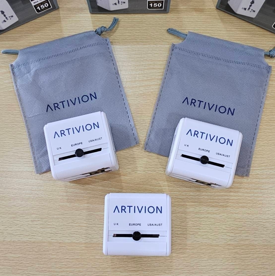 รับสกรีน Universal Adapter All in Oneปลั๊กไฟ Dual USB ใช้ได้ทั่วโลก US/UK/EU/AUปลั๊กไฟใช้ได้ทั่วโลกมากกว่า150ประเทศ