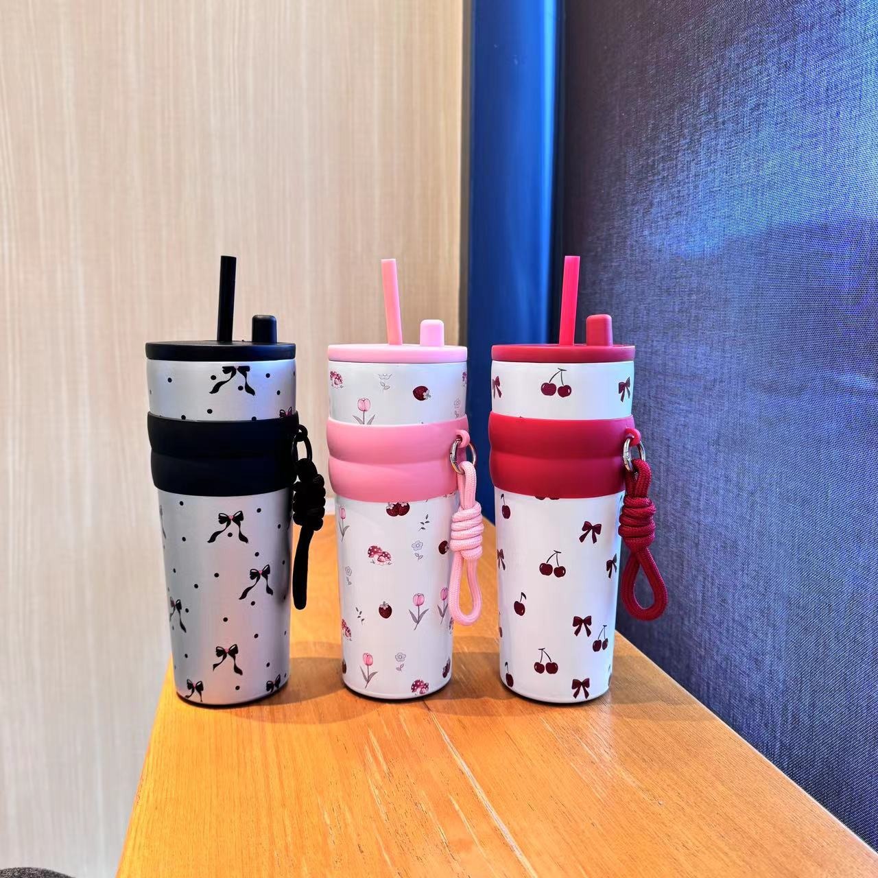 รับสกรีนโลโก้รอบใบแก้วน้ำเก็บอุณหภูมิ 700ml รับทำโลโก้แก้วเยติ รับสกรีนแก้ว ขายส่งแก้ว รับเลเซอร์แก้ว laserแก้ว laserกระบอกน้ำ