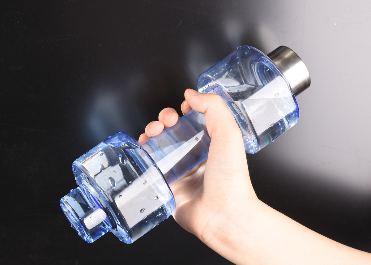 กระบอกใส่น้ำดัมเบล ดัมเบล ขวดน้ํารูปทรงดัมเบลขนาด 500 ml รับสกรีน รับผลิตแก้วพลาสติก แก้วน้ำ กระบอกน้ำนักกีฬา รับสกรีนโลโก้กระบอกน้ำ