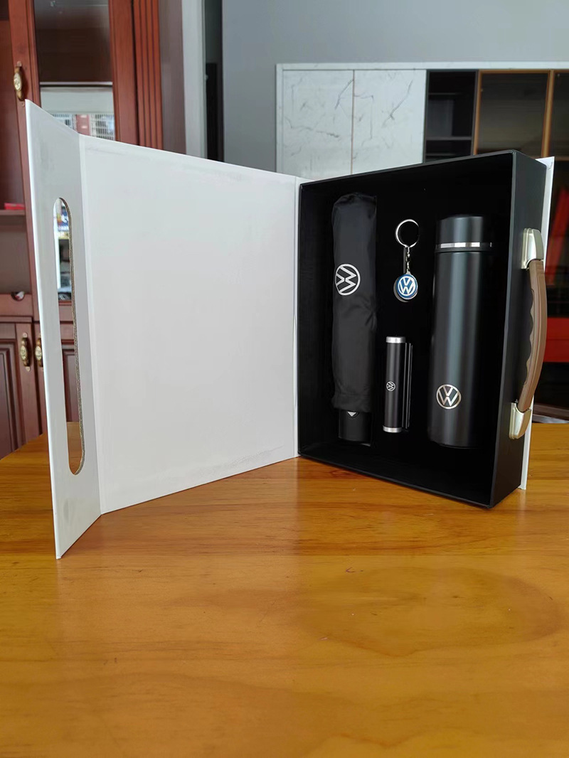 รับสกรีน รับผลิต ชุดของขวัญ ชุดกิ๊ฟเซ็ต giftset กระบอกน้ำ