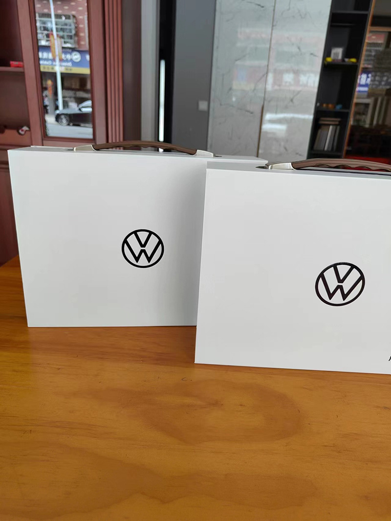 รับสกรีน รับผลิต ชุดของขวัญ ชุดกิ๊ฟเซ็ต giftset กระบอกน้ำ