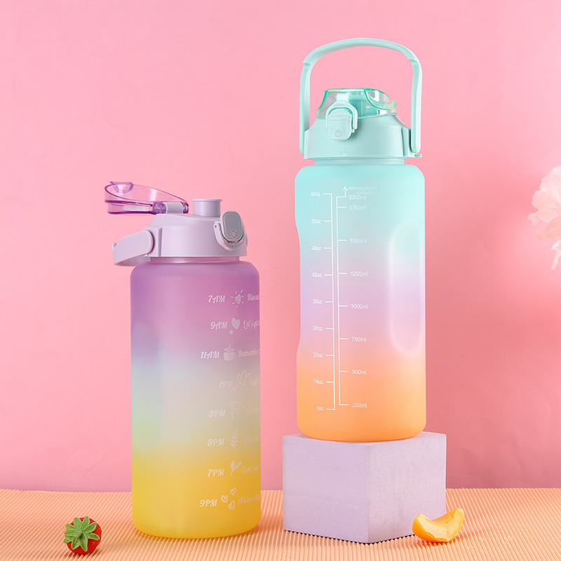 ขวดน้ำ2ลิตร สีพาลเทล รับสกรีน รับผลิตแก้วพลาสติก แก้วน้ำ แก้วน้ำแบบใสมีฝาปิด