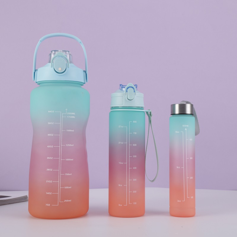 ขวดน้ำ2ลิตร สีพาลเทล รับสกรีน รับผลิตแก้วพลาสติก แก้วน้ำ แก้วน้ำแบบใสมีฝาปิด