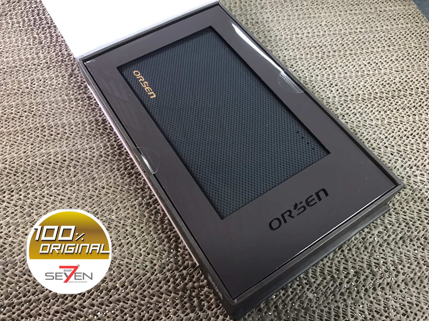 แบตเตอรี่สำรอง ELOOP รุ่น E12 ความจุ 11000 mAh ลายเคปล่า F