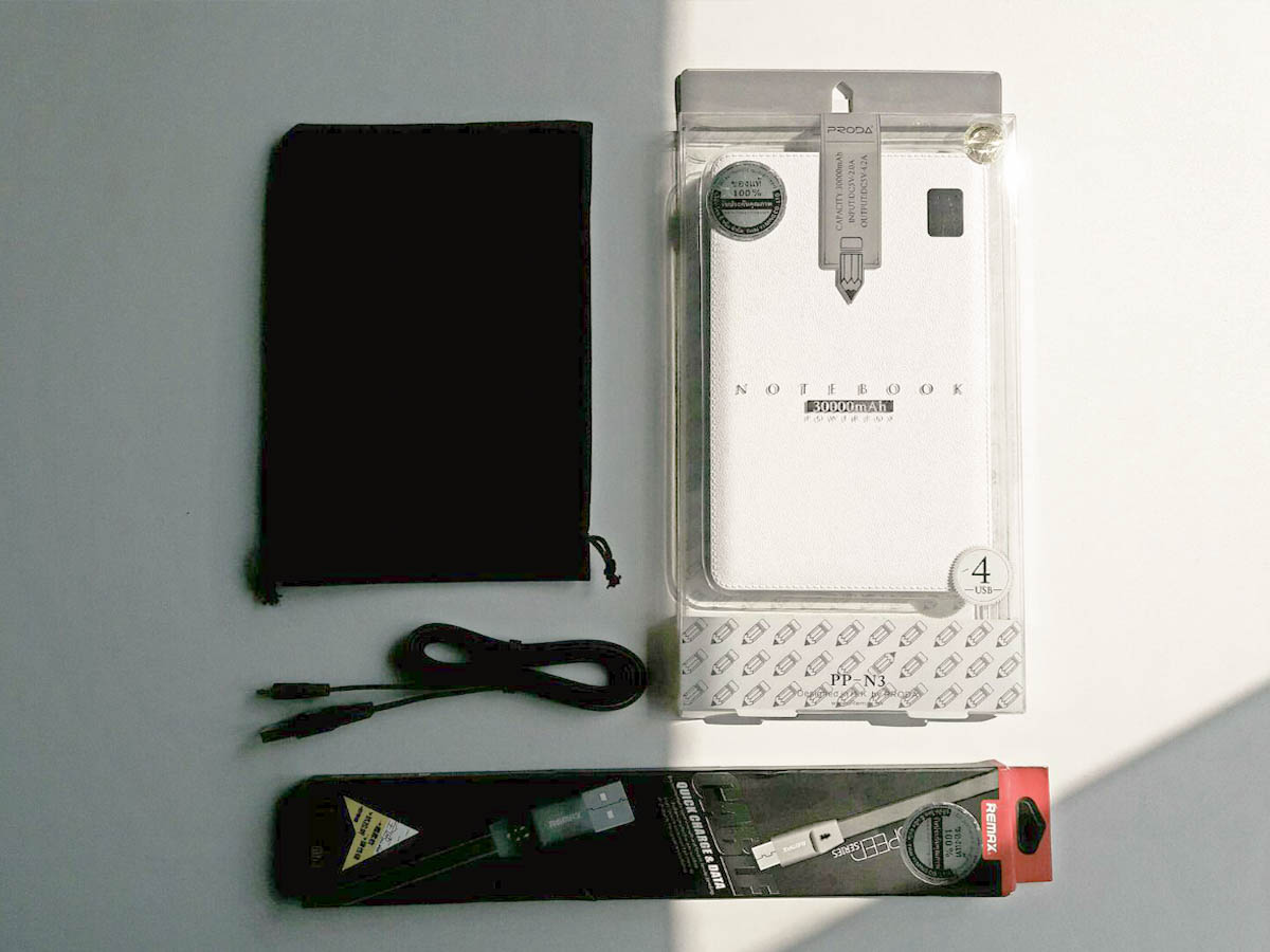 Remax Proda Power bank แบตสำรอง 30000 mAh 4USB+ของแถม3รายการ ซอง-สายชาร์ต-หัวชารต