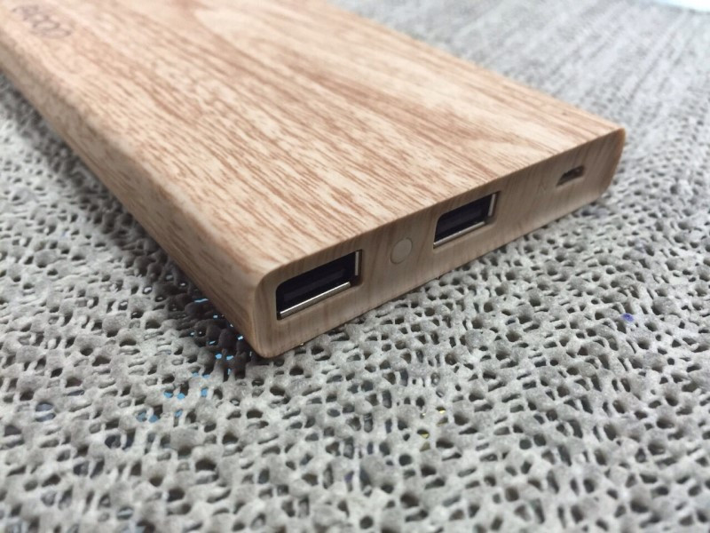 แบตเตอรี่สำรอง ELOOP รุ่น E12 ความจุ 11000 mAh ลายไม้