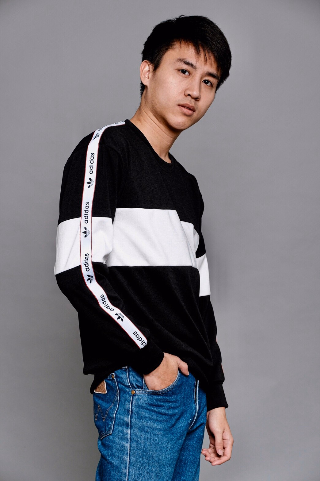 รับผลิตเสื้อแขนยาว เสื้อทีม เสื้อทำงาน เสื้อร้าน เสื้อออกกำลังกาย รับสกรีนเสื้อ รับทำเสื้อทีม รับทำชุดยูนิฟอร์ม