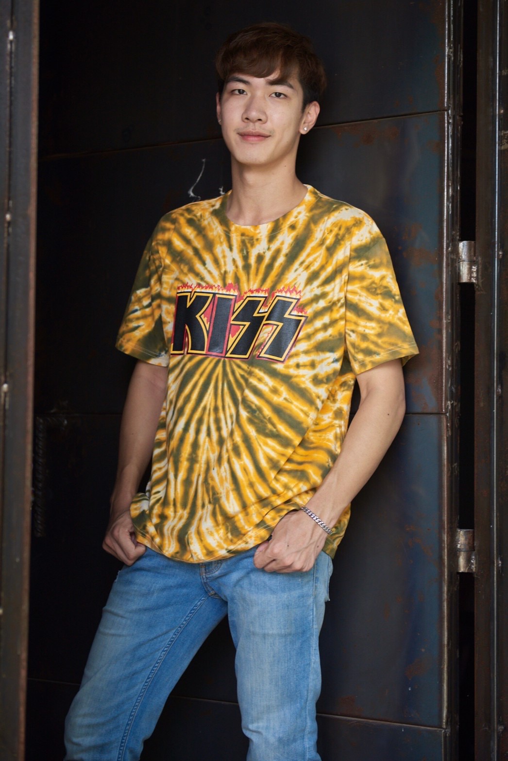 รับผลิตเสื้อมัดย้อม เสื้อทีม เสื้อทำงาน เสื้อร้าน เสื้อออกกำลังกาย รับสกรีนเสื้อ รับทำเสื้อทีม รับทำชุดยูนิฟอร์ม
