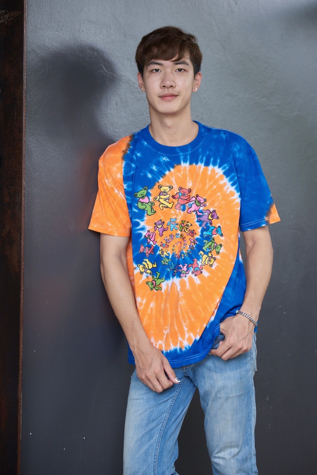 รับผลิตเสื้อมัดย้อม เสื้อทีม เสื้อทำงาน เสื้อร้าน เสื้อออกกำลังกาย รับสกรีนเสื้อ รับทำเสื้อทีม รับทำชุดยูนิฟอร์ม