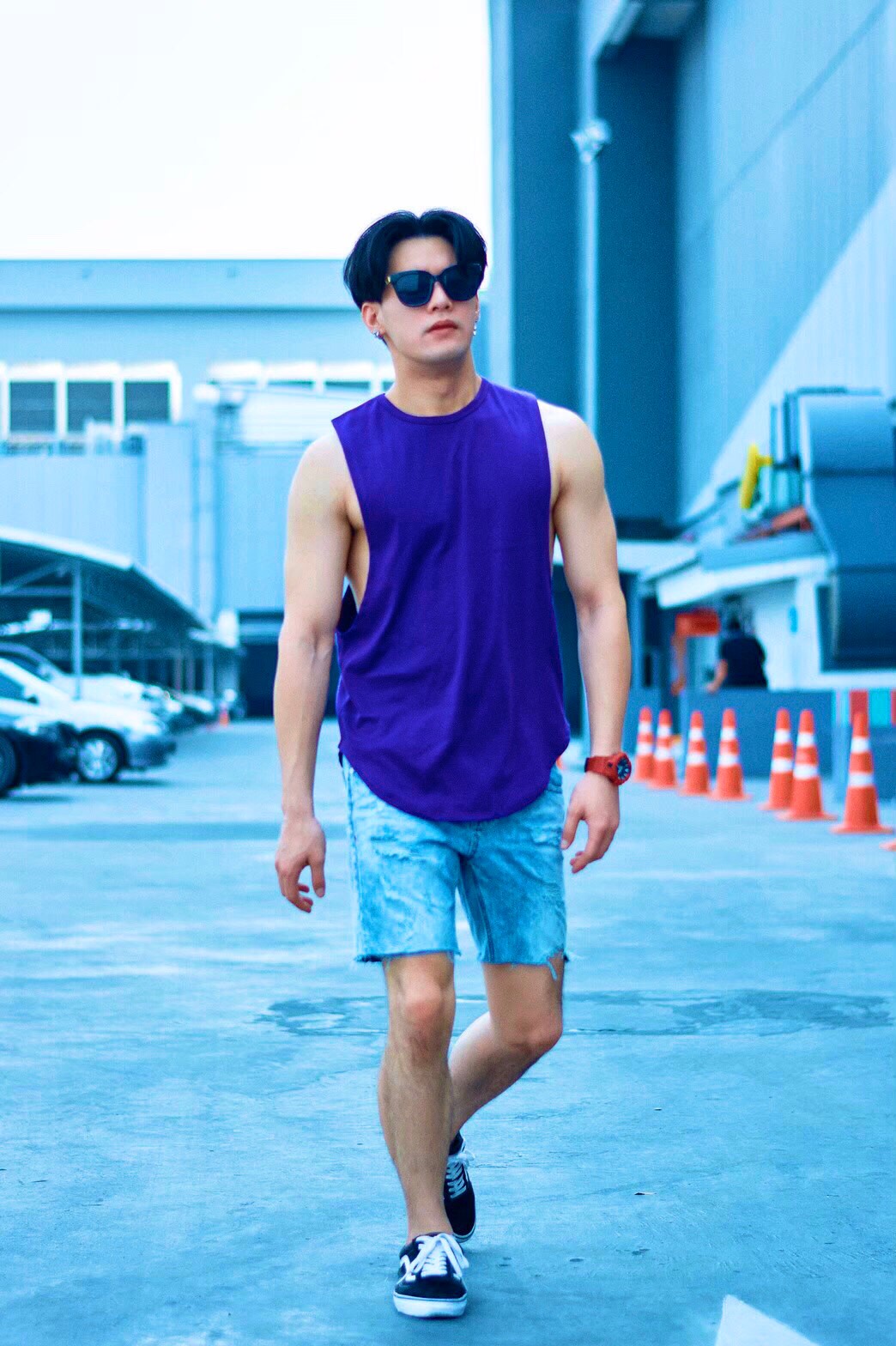 รับผลิตเสื้อกล้าม เสื้อออกกำลังกาย รับสกรีนเสื้อ รับทำเสื้อทีม รับทำชุดยูนิฟอร์ม