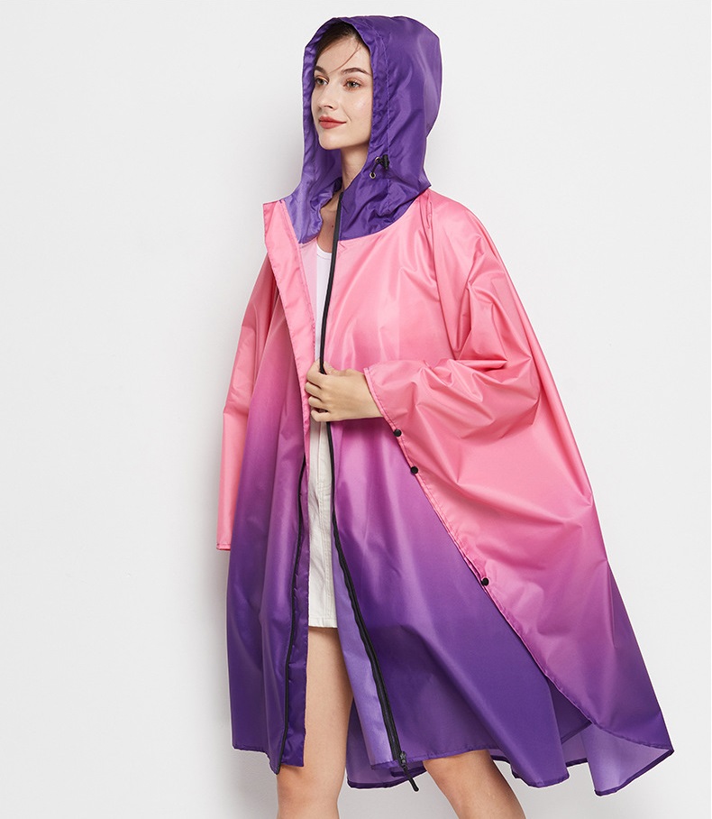 รับผลิตเสื้อกันฝนสีรุ้ง เสื้อกันฝนสายรุ้ง ดีไซน์สวย สกรีนชื่อหรือโลโก้ต่างๆ ได้ตามต้องการ ทำเป็นของพรีเมี่ยม ของที่ระลึก ของขวัญ งานสัมมนา