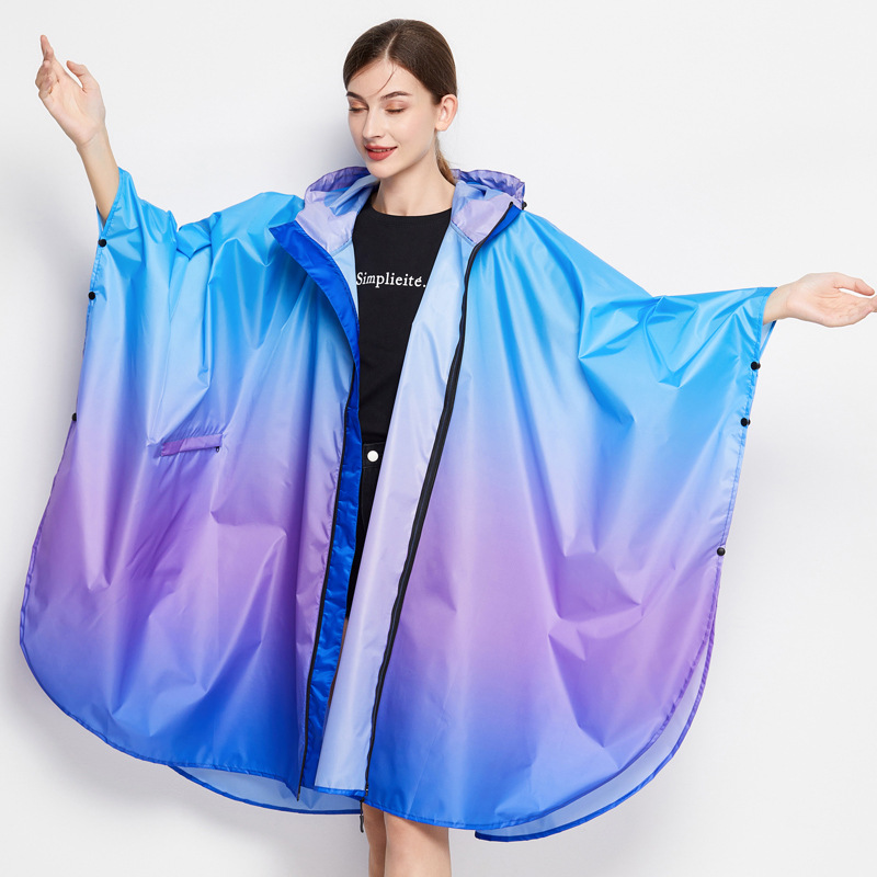 รับผลิตเสื้อกันฝนสีรุ้ง เสื้อกันฝนสายรุ้ง ดีไซน์สวย สกรีนชื่อหรือโลโก้ต่างๆ ได้ตามต้องการ ทำเป็นของพรีเมี่ยม ของที่ระลึก ของขวัญ งานสัมมนา
