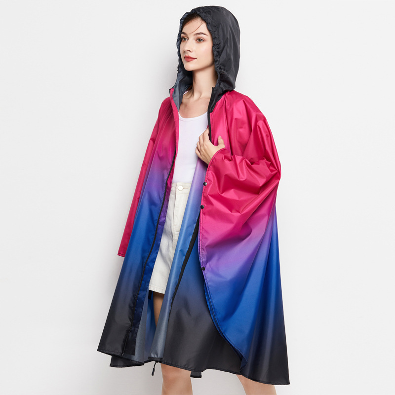 รับผลิตเสื้อกันฝนสีรุ้ง เสื้อกันฝนสายรุ้ง ดีไซน์สวย สกรีนชื่อหรือโลโก้ต่างๆ ได้ตามต้องการ ทำเป็นของพรีเมี่ยม ของที่ระลึก ของขวัญ งานสัมมนา