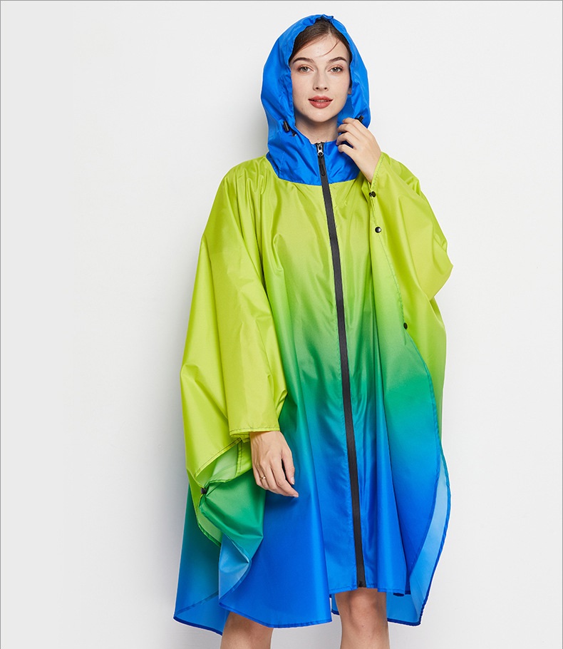 รับผลิตเสื้อกันฝนสีรุ้ง เสื้อกันฝนสายรุ้ง ดีไซน์สวย สกรีนชื่อหรือโลโก้ต่างๆ ได้ตามต้องการ ทำเป็นของพรีเมี่ยม ของที่ระลึก ของขวัญ งานสัมมนา