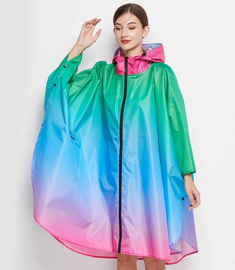 รับผลิตเสื้อกันฝนสีรุ้ง เสื้อกันฝนสายรุ้ง ดีไซน์สวย สกรีนชื่อหรือโลโก้ต่างๆ ได้ตามต้องการ ทำเป็นของพรีเมี่ยม ของที่ระลึก ของขวัญ งานสัมมนา