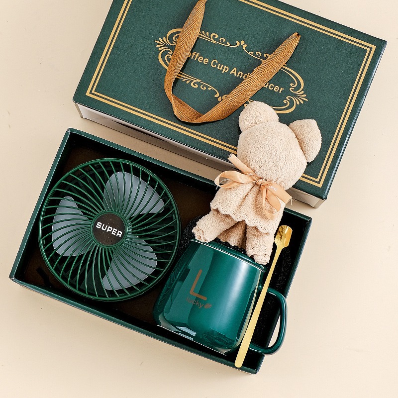 ชุดของขวัญ แก้ว+พัดลม ของแจกบริษัท ชุดเซ็ทรับไหว้ ชุดเช็ทชุดแก้ว ชุดgiftset แก้วชากาแฟ