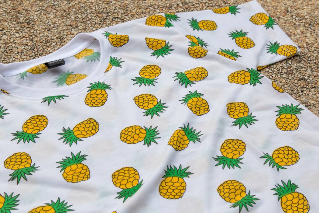 รับผลิตเสื้อยืดพิมพ์ลาย เสื้อทีม เสื้อทำงาน เสื้อร้าน เสื้อออกกำลังกาย รับสกรีนเสื้อ รับทำเสื้อทีม รับทำชุดยูนิฟอร์ม