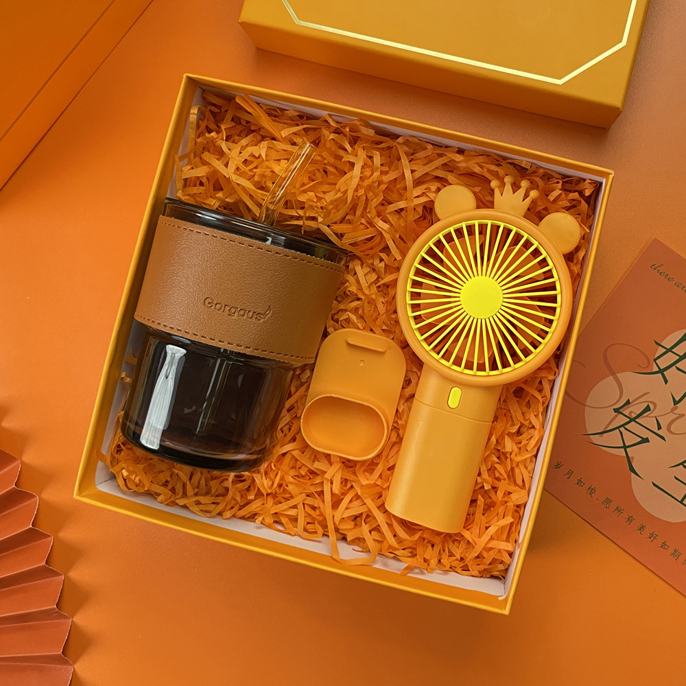 ชุดของขวัญ giftset สีส้ม ชุดเซ็ทรับไหว้ ชุดเช็ทผ้าเช็ดตัว+แก้วกาแฟ นมร้อน น้ำผลไม้ เครื่องหนัง