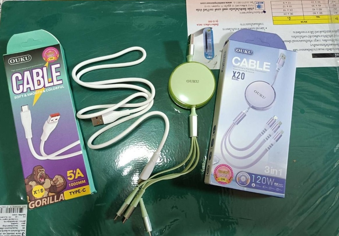 รับผลิตสายชาร์จ3in1 รับสกรีนโลโก้สายชาร์ต ยืดได้ หดได้ พกพาสะดวก สายชาร์จ3หัว 