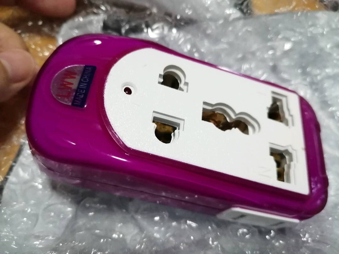 ปลั๊กไฟ ปลั๊กไฟพ่วง 4ช่อง Conversion Socket