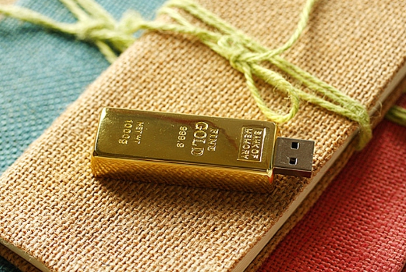 รับผลิต สกรีน แฟลชไดร์ฟ (FLASH DRIVE) พร้อมสกรีนโลโก้