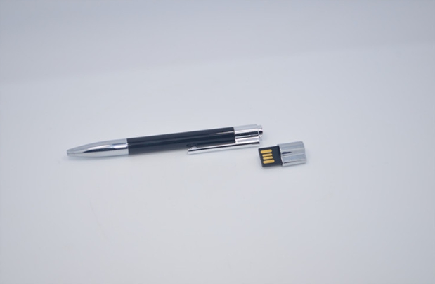 รับผลิต สกรีน แฟลชไดร์ฟ (FLASH DRIVE) พร้อมสกรีนโลโก้