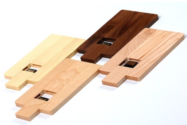 รับผลิต สกรีน แฟลชไดร์ฟ (FLASH DRIVE) พร้อมสกรีนโลโก้