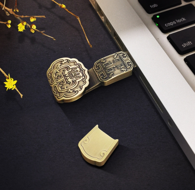 รับผลิต สกรีน แฟลชไดร์ฟ (FLASH DRIVE) พร้อมสกรีนโลโก้