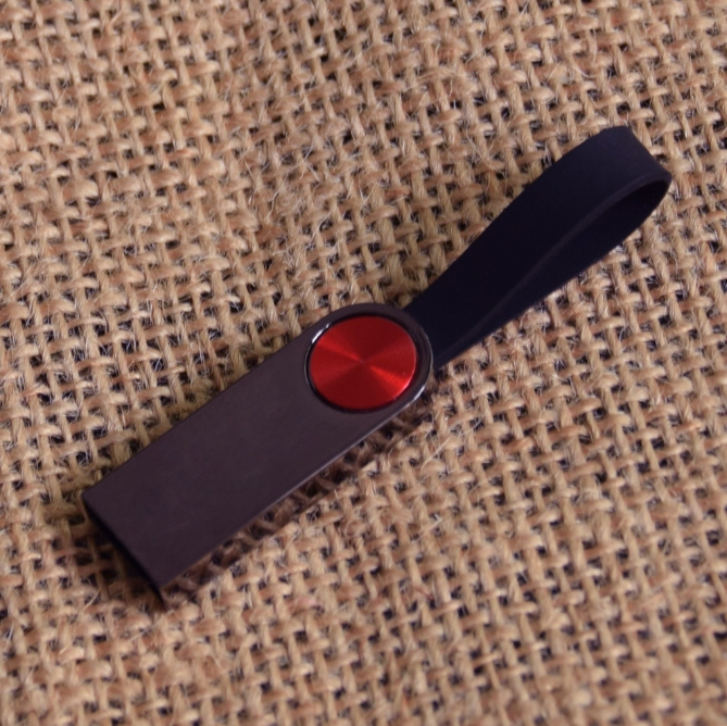 รับผลิต สกรีน แฟลชไดร์ฟ (FLASH DRIVE) พร้อมสกรีนโลโก้