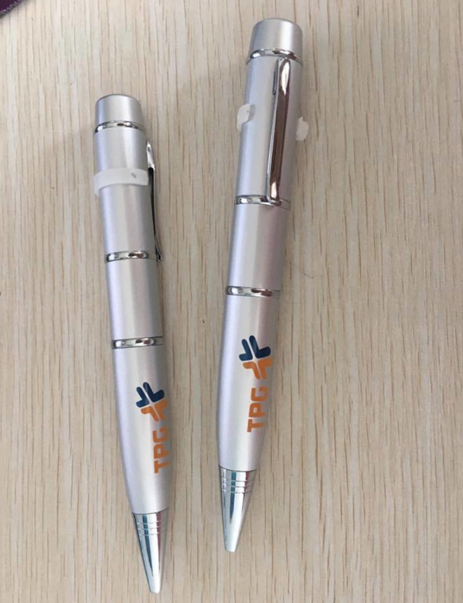 รับผลิต สกรีน แฟลชไดร์ฟ (FLASH DRIVE) พร้อมสกรีนโลโก้