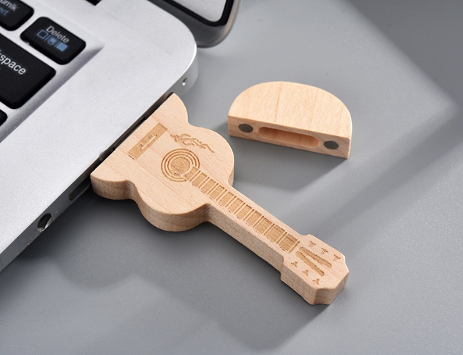 รับผลิต สกรีน แฟลชไดร์ฟ (FLASH DRIVE) พร้อมสกรีนโลโก้