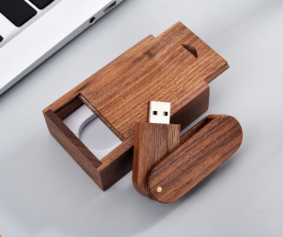 รับผลิต สกรีน แฟลชไดร์ฟ (FLASH DRIVE) พร้อมสกรีนโลโก้