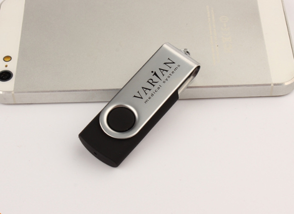 รับผลิต สกรีน แฟลชไดร์ฟ (FLASH DRIVE) พร้อมสกรีนโลโก้