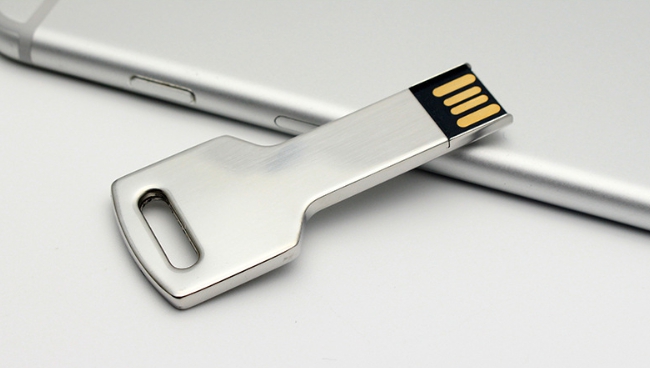 รับผลิต สกรีน แฟลชไดร์ฟ (FLASH DRIVE) พร้อมสกรีนโลโก้