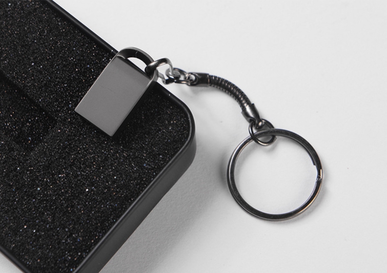 รับผลิต สกรีน แฟลชไดร์ฟ (FLASH DRIVE) พร้อมสกรีนโลโก้