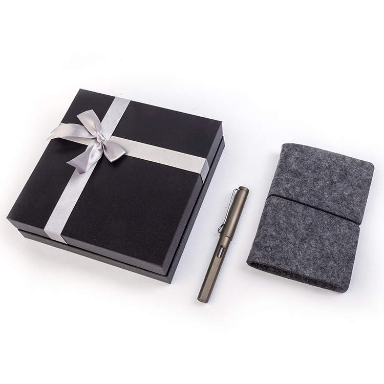 ชุดของขวัญ ของแจกบริษัท ชุดเซ็ทรับไหว้ ชุดเช็ทสมุด+ปากกา รวมกล่องgiftset