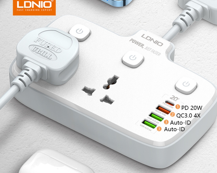 รับผลิต สกรีน Ports USB 3.0 Data Hub HUB USB ตัวอ่านข้อมูล แฟลชไดร์ฟ FLASH DRIVE พร้อมสกรีนโลโก้