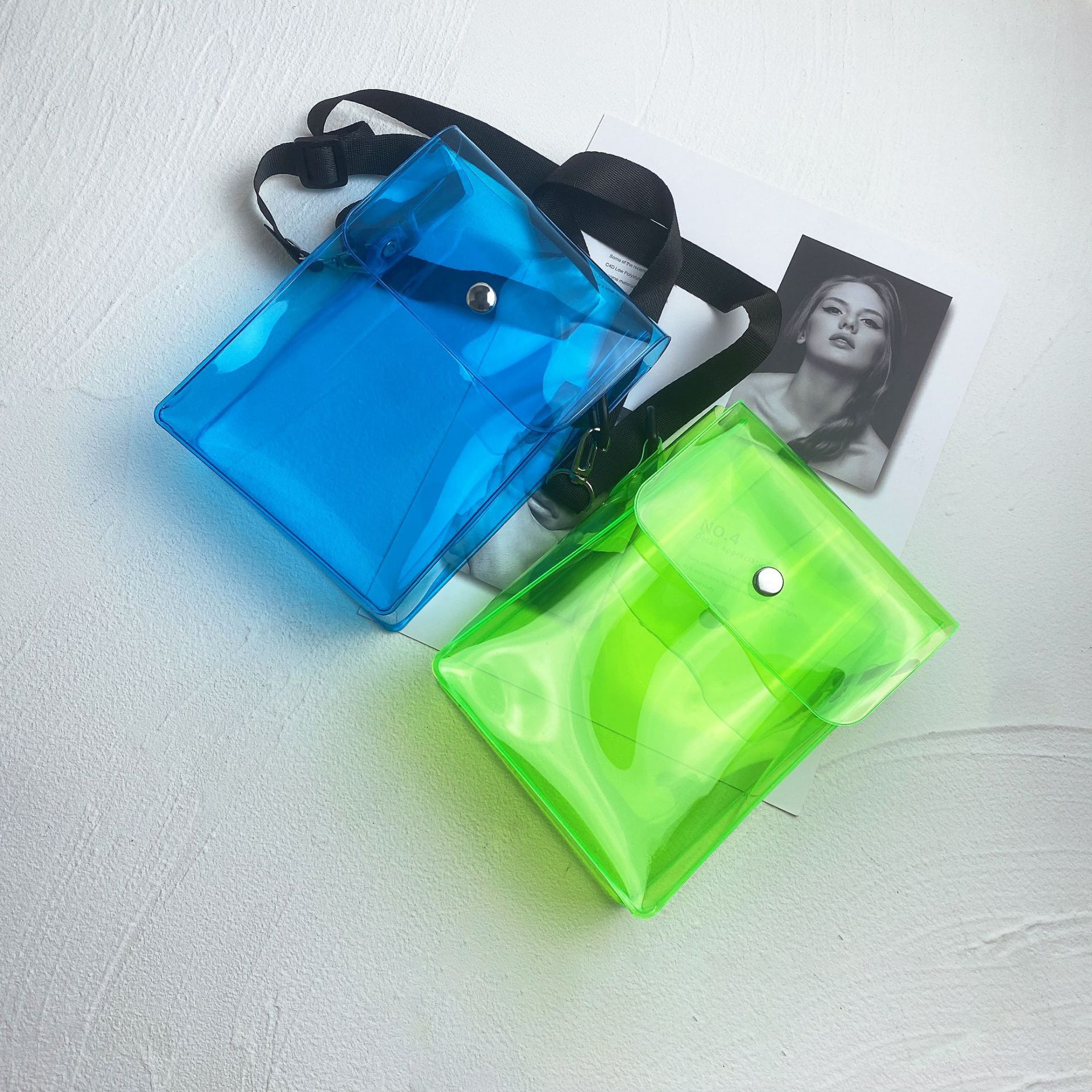 กระเป๋าพลาสติก PVC กันน้ำ กระเป๋ากันน้ำ รับสกรีนโลโก้ กระเป๋าสะพายพลาติก กันน้ำ